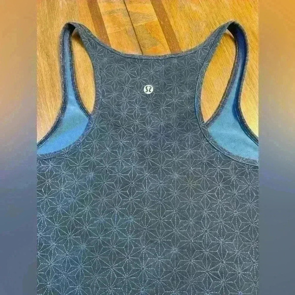 Lululemon Power Up Tank II Blue Size 4 - Picture 5 of 5